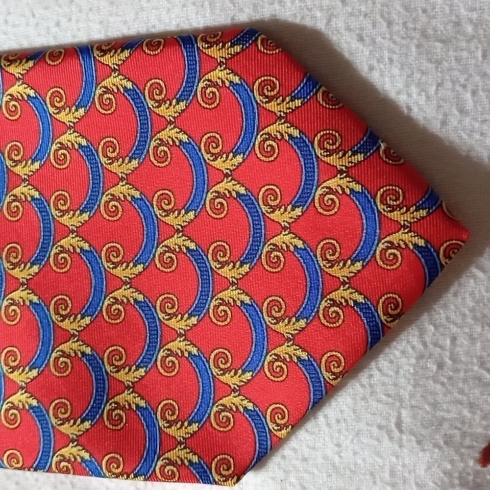 Tom James men's tie